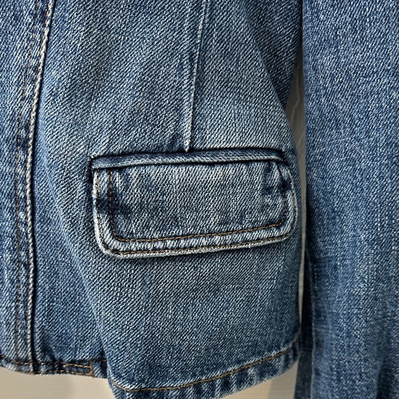 Ralph Lauren Vintage Denim Blazer with Pearl Buttons. - Picture 4 of 6
